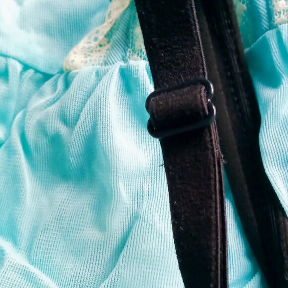 Victoria's Secret Body by Victoria Sexy Black Bra w/Lace Detail Size 36D - Picture 9 of 11